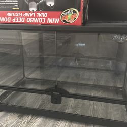 10 Gallon enclosure Combo spot and heat lamp and bulbs
