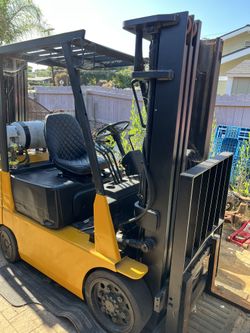 Caterpillar Forklift 