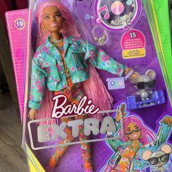 Barbie extra 