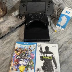 Nintendo WiiU The Legend of Zelda Console W/ Super smash bro + MW3 Pro Control