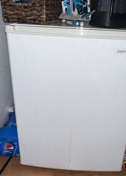 Mini Fridge