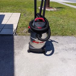 Shop Vacuum 22" Inches Height 14"Inches  Long. Like New. Good Condition. $20