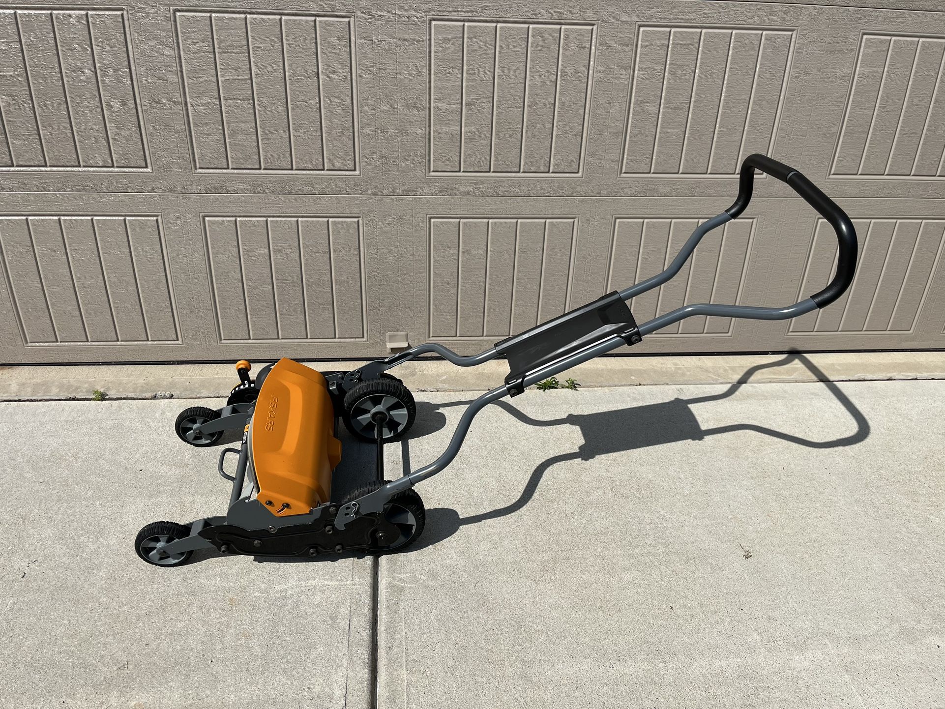 Fiskars Staysharp 18” Reel Mower