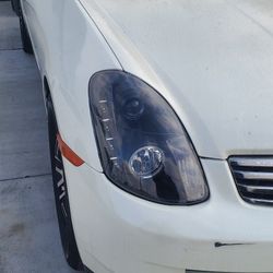 2004 Infinity G35 Headlights