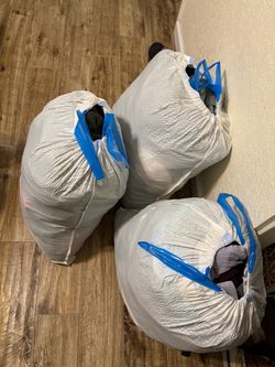 L-XL Women’s clothes.