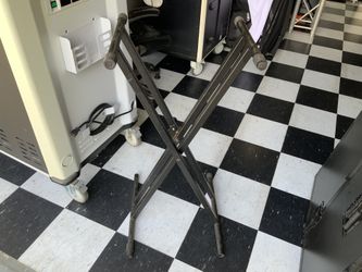 Keyboard Stand/DJ Stand