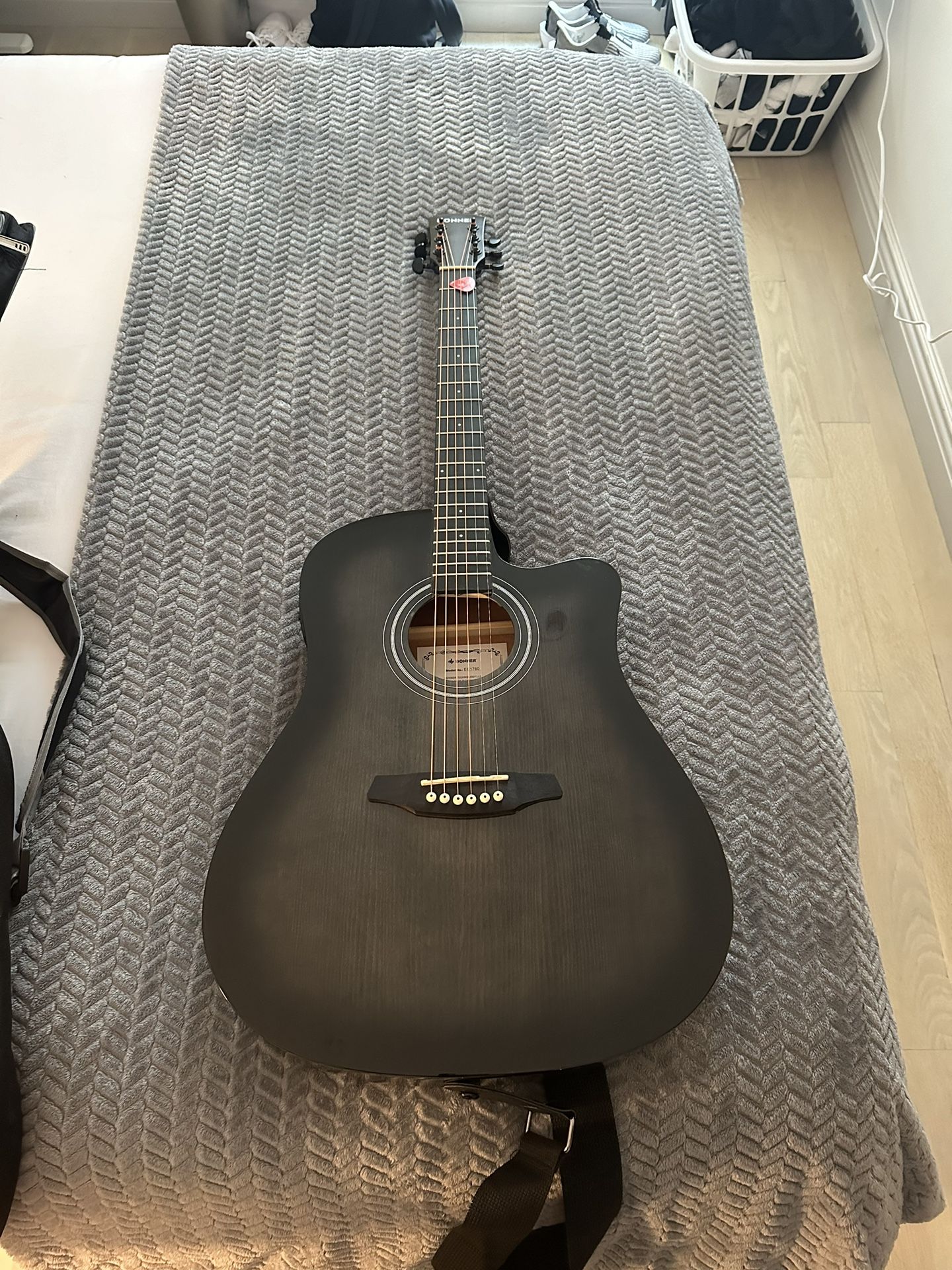 Donner Guitar (Electric Acoustic)
