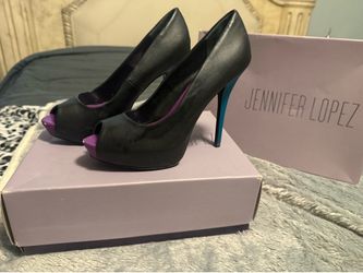 Jennifer Lopez Black Peep-Toe Pumps (Size 9.5)