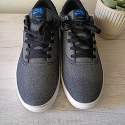 Men's Size 11 - Nike SB Check Solarsoft Low Top Shoes