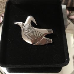 Cute! Silver Bird Pin /Brooch 