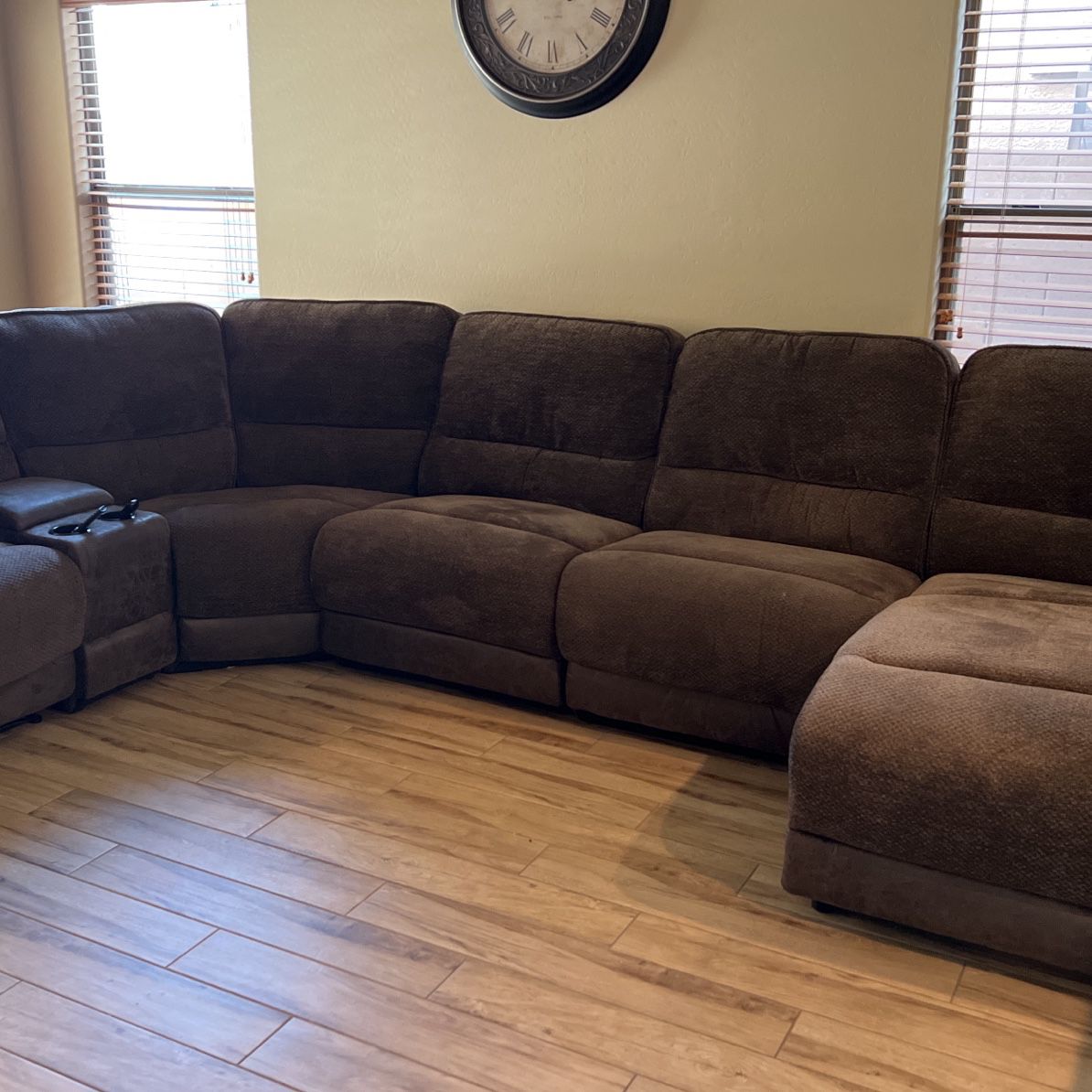 Beautiful 6 Piece Sectional For Sale