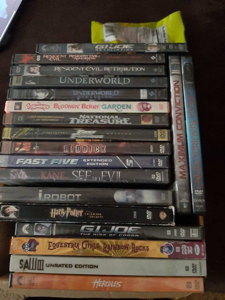 Movie and game mix (can sell separately)