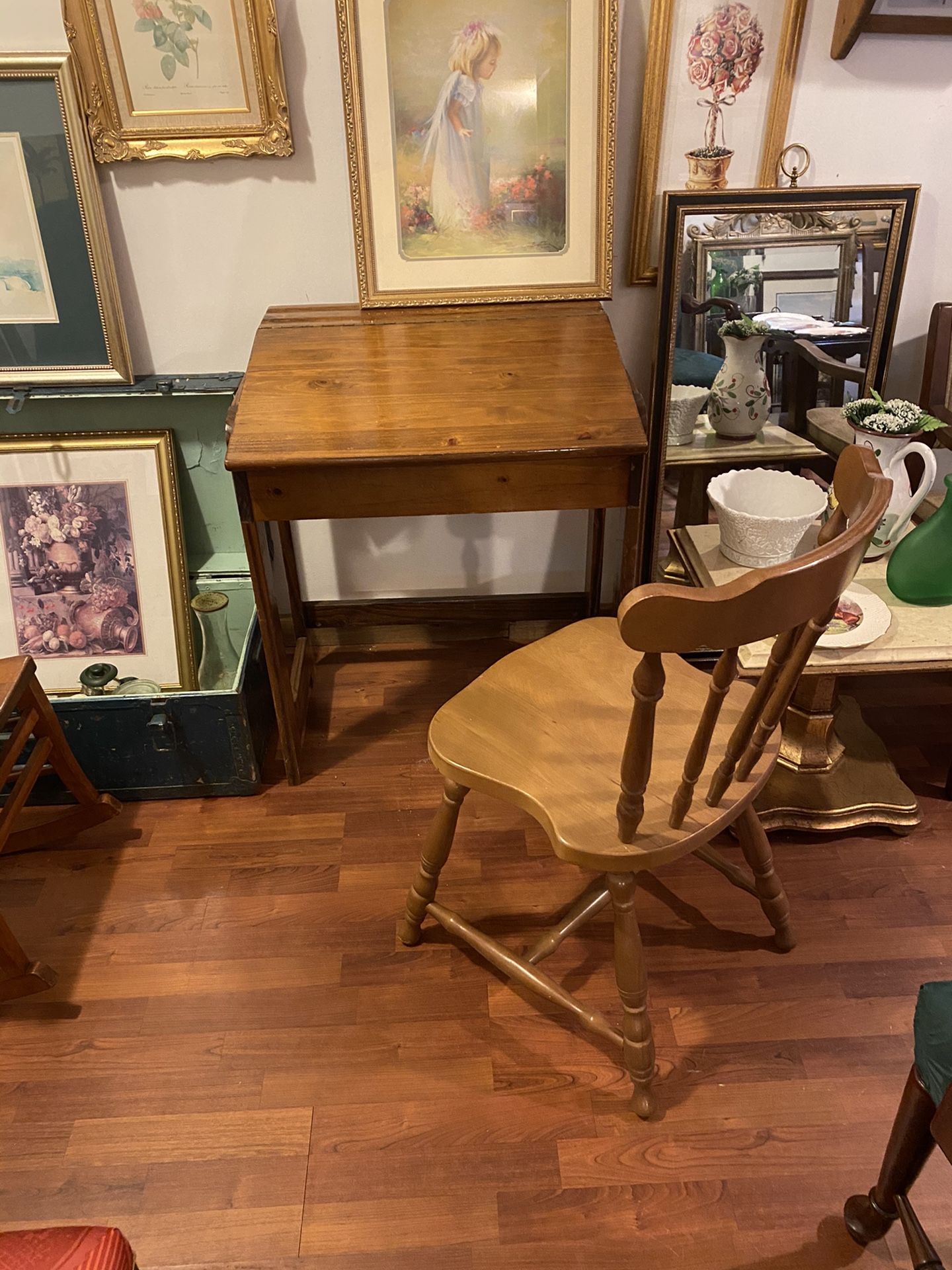 Small desk solid wood excellent condition