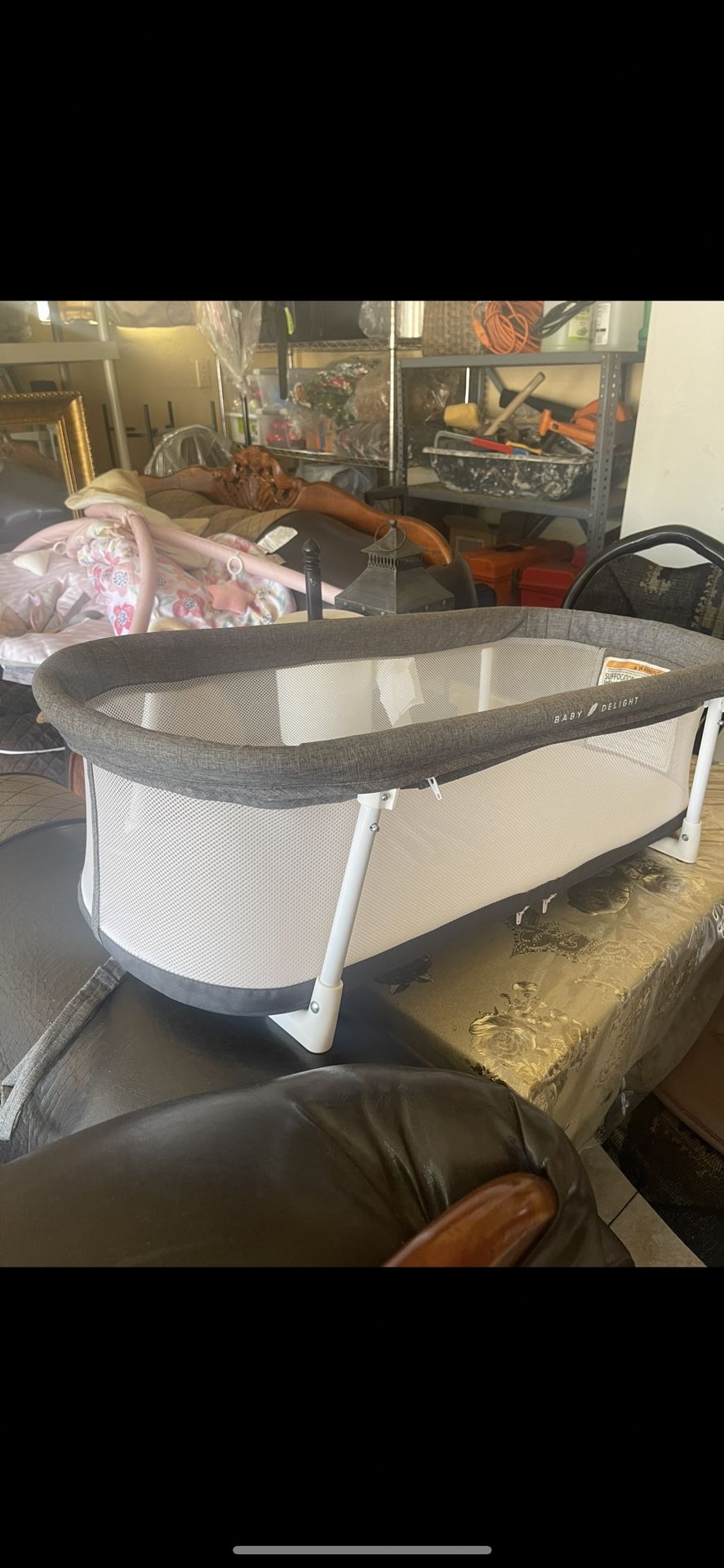 Excellent condition, kids, cream, guac, eating chair and rocking seat