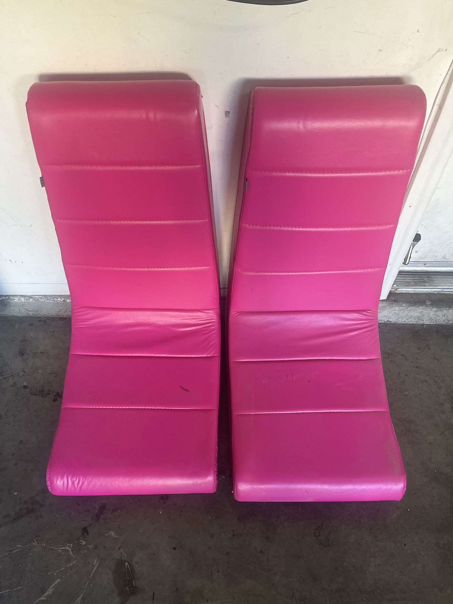 Gaming Chairs (pink)