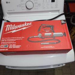 Milwaukee Grease Gun