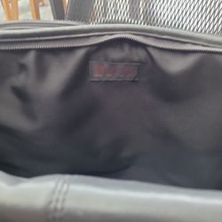 TUMI Black Leather Messenger Laptop Briefcase Bag No Shoulder Strap