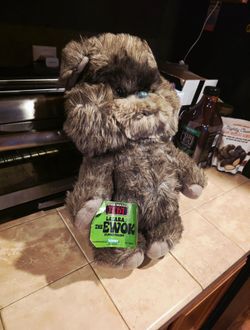 Star Wars 1984 Kenner, Latara the Ewok, Return of the Jedi
