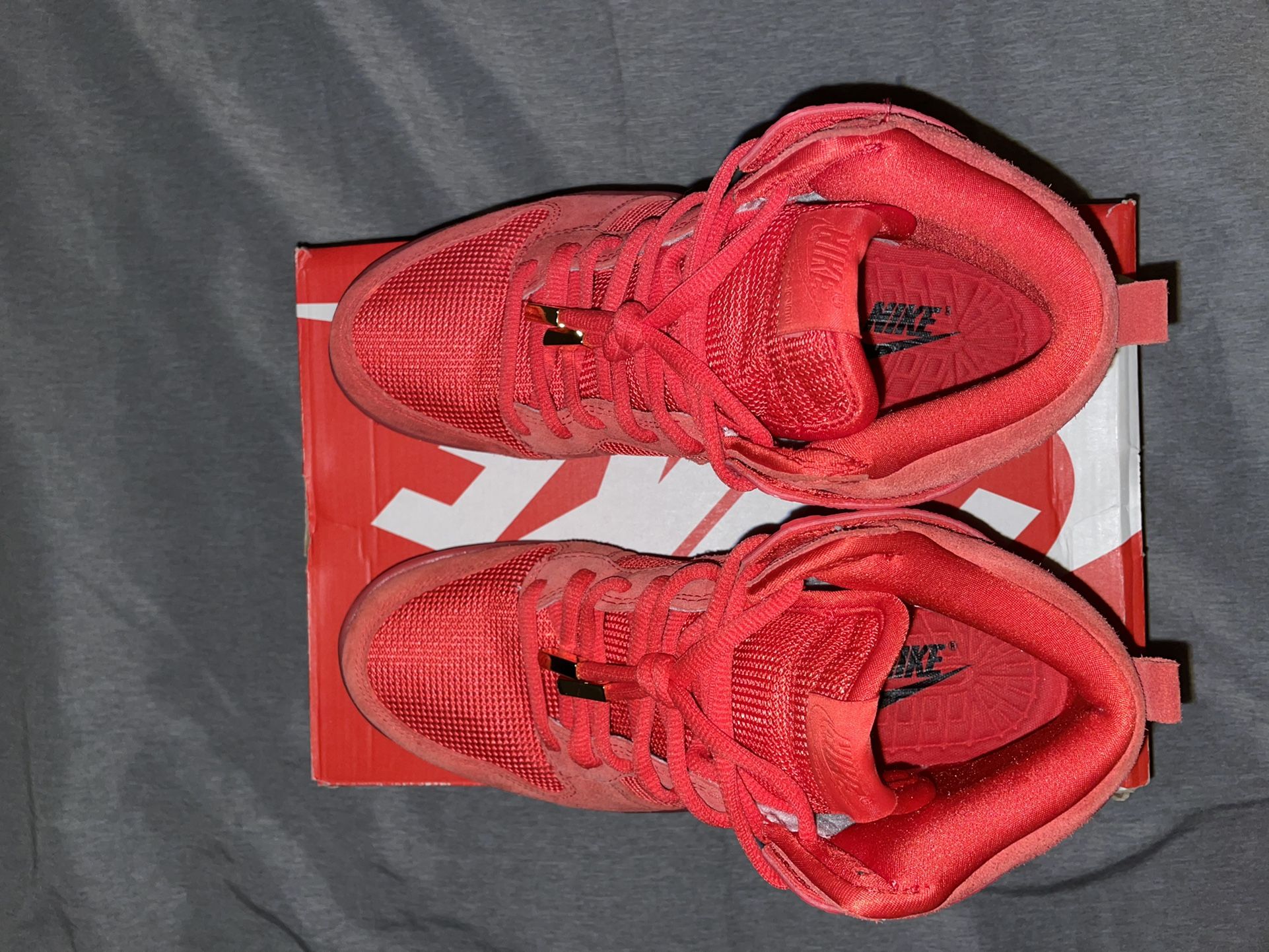 Dunk Hi CMFT Premium 'Red October' Size