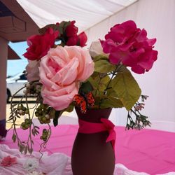 8 Very Nice Center Pieces AVAILABLE Flowers 