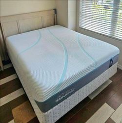 Tempur-Pedic TEMPUR-Adapt Medium Hybrid Short-Queen NEW $4K Retail - NEW