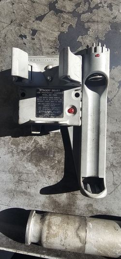 Milwaukee Charger And Stream Light Charger