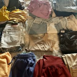 Huge Lot Of Womens Clothing 