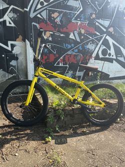 GT SLAMMER BMX 自転車本体 20インチ イエロー GT SLAMMER BMX 自転車本体 20インチ イエロー 2020 GT SLAMMER BMX
