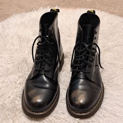 Dr Martens  Shoes Size 10