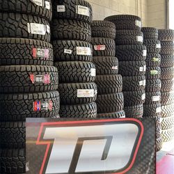 33X12.50R20 SET OF 4 MUD TIRES WITH INSTALLATION AND BALANCING