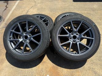 18” 2023 Tesla Model 3 Wheels aero rims Hankook AS Used Tires 235/45/18 40%