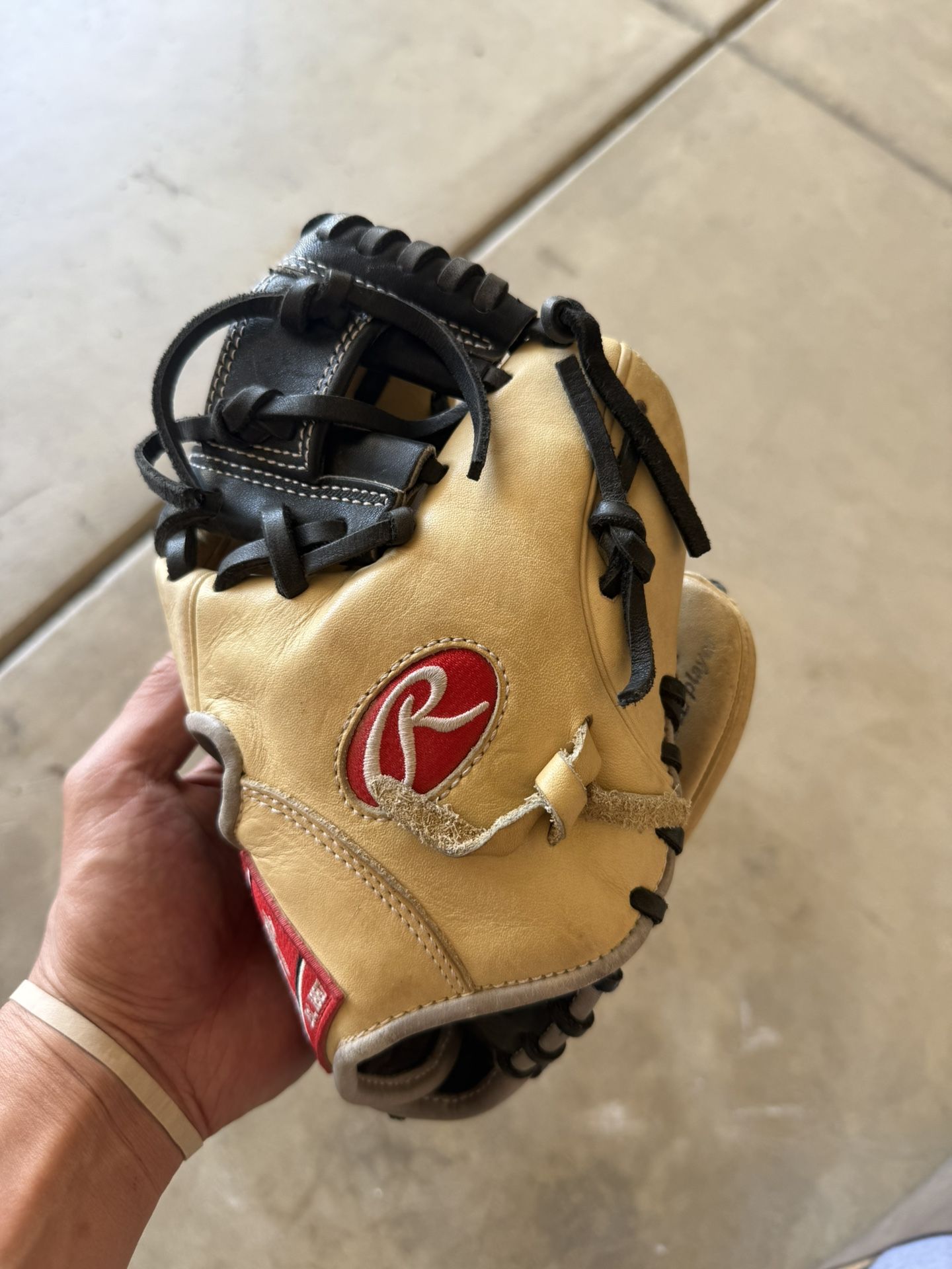 Rawlings Heart of the Hide Pro200tr-2c Infielders Training Glove