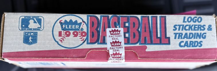 1990 Fleer Baseball Cards 672 + 45 Stickers. 20.