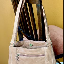 PURSE, LEATHER, ST. JOHNS BAY (LIQUIDATING)