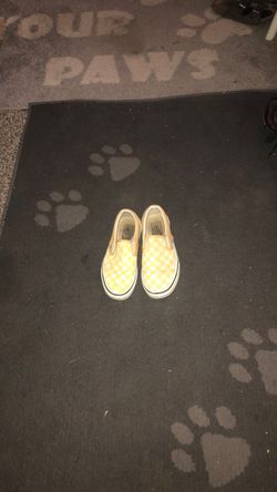 Shopper for shoes, girls & boys, For $3.00