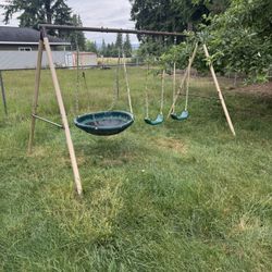 Free Swing Set 