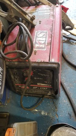 Lincoln 175T 220 Volt MIG Welder
