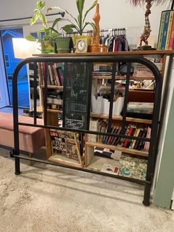 Metal full-size bedframe