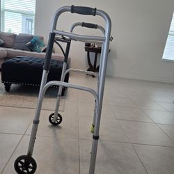 Folding walker with 2 wheels