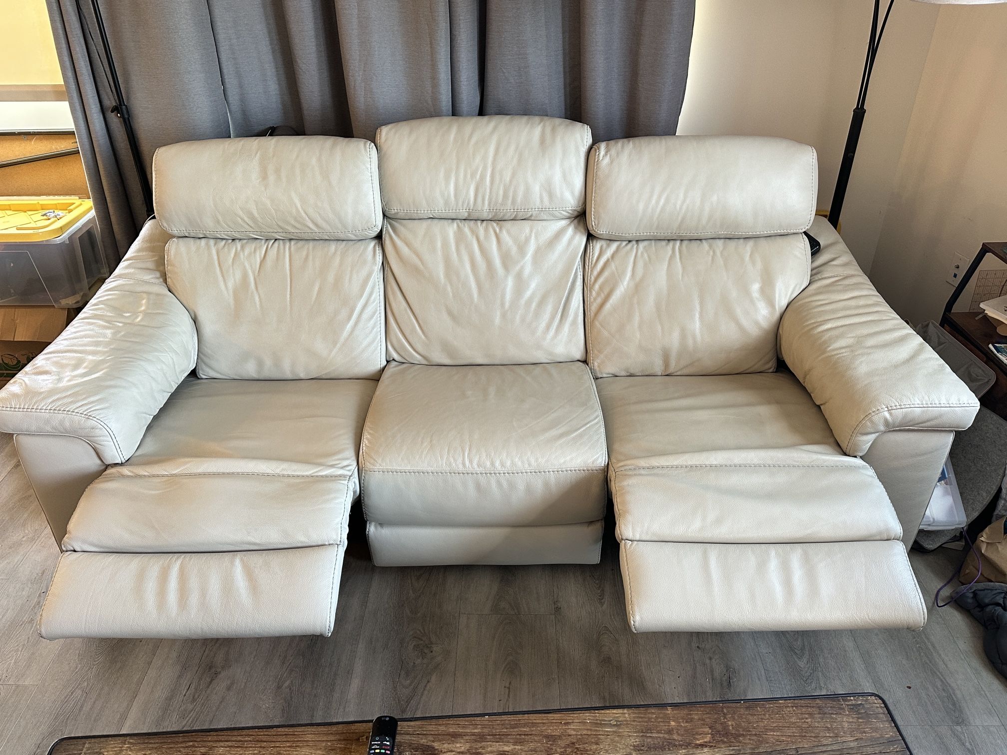 Natuzzi Editions Leather Power Reclining Sofa w/ Power Headrest – C115 Giulivo 355 – Denver Smoke – 92”