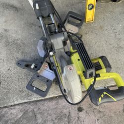 Ryobi TSS702 7-1/4” Sliding Miter Saw