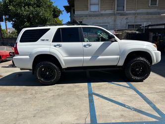 2006 Toyota 4Runner SR5 V6 2WD • One Owner • Clean Title • 288K • Lifted