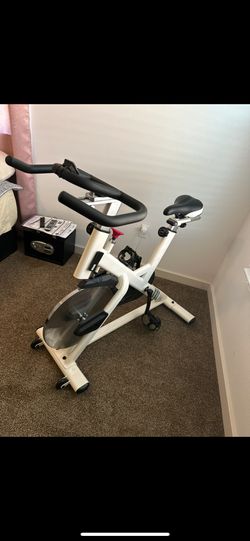 XTERRA Fitness MB550 Indoor Cycle Trainer Bike