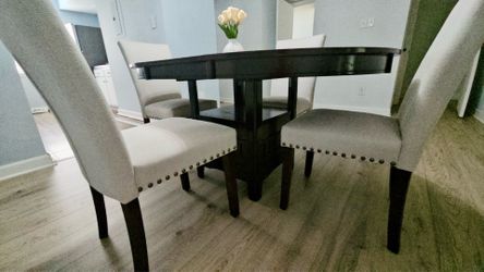 Dining table set