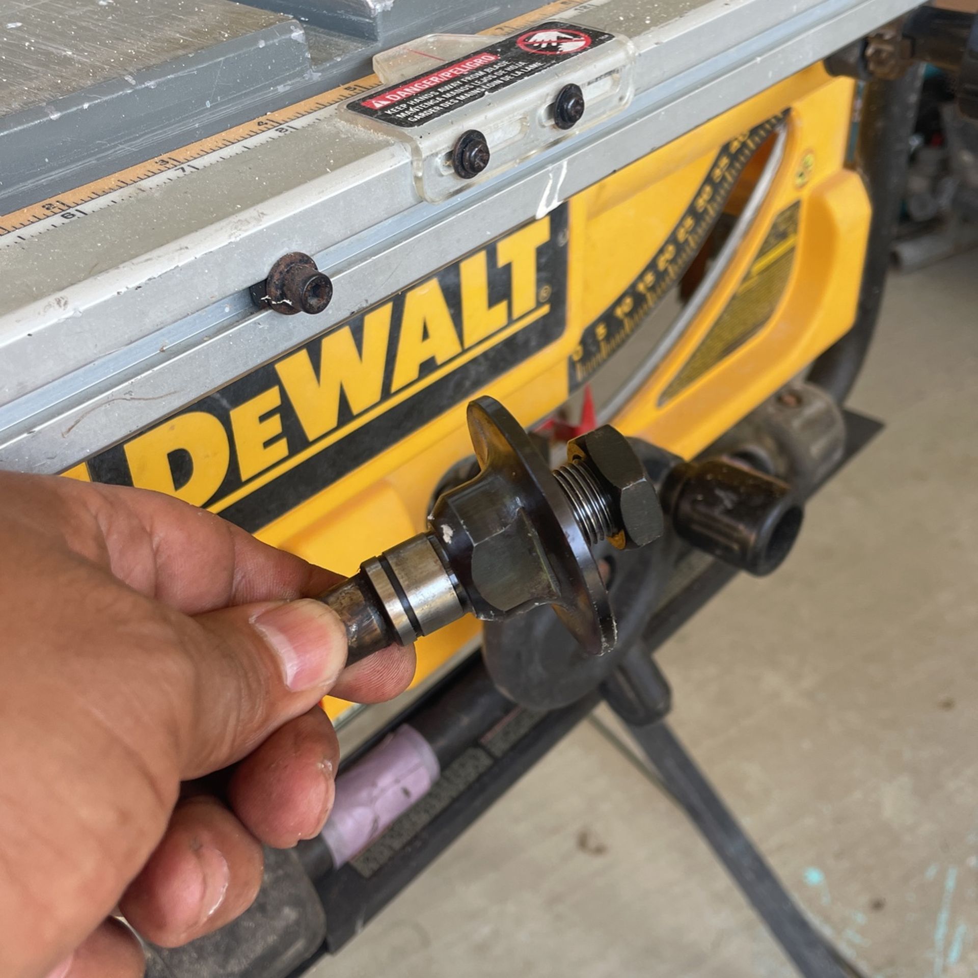 DEWALT OEM (contact info removed)-94 - Husillo de sierra de mesa DWE7490X DWE7490X DWE7499GD DWE7499GD DWE7491RS DWE7491RS