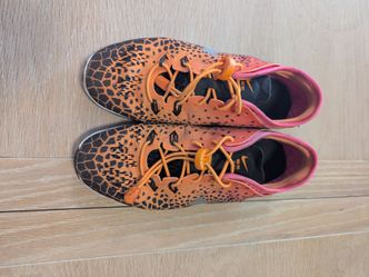 Nike Women's Free TR 5 Size 7.5 (OPEN TO TRADES AND OFFERS! :) )