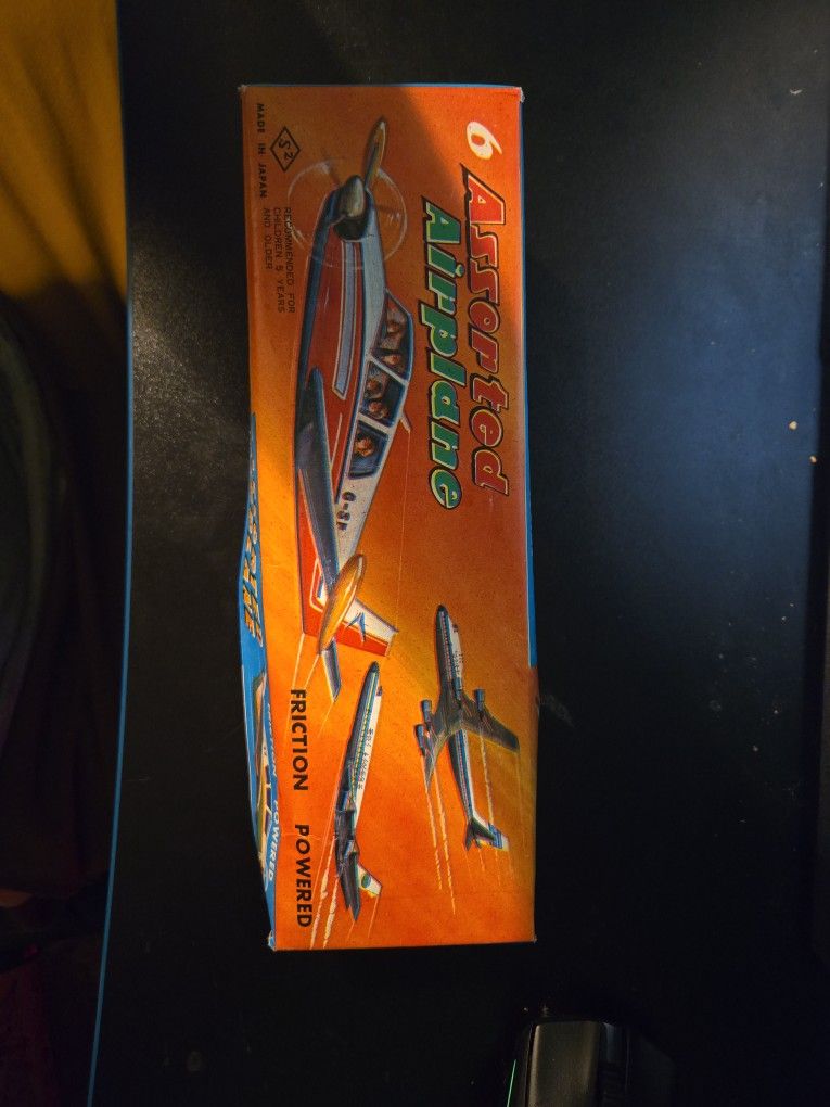 6 Assorted Metal Airplane Toys