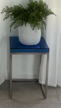 End table