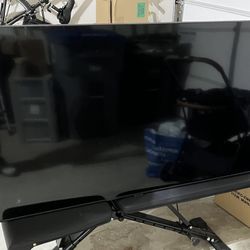 Samsung 52” FREE - DOES NOT WORK