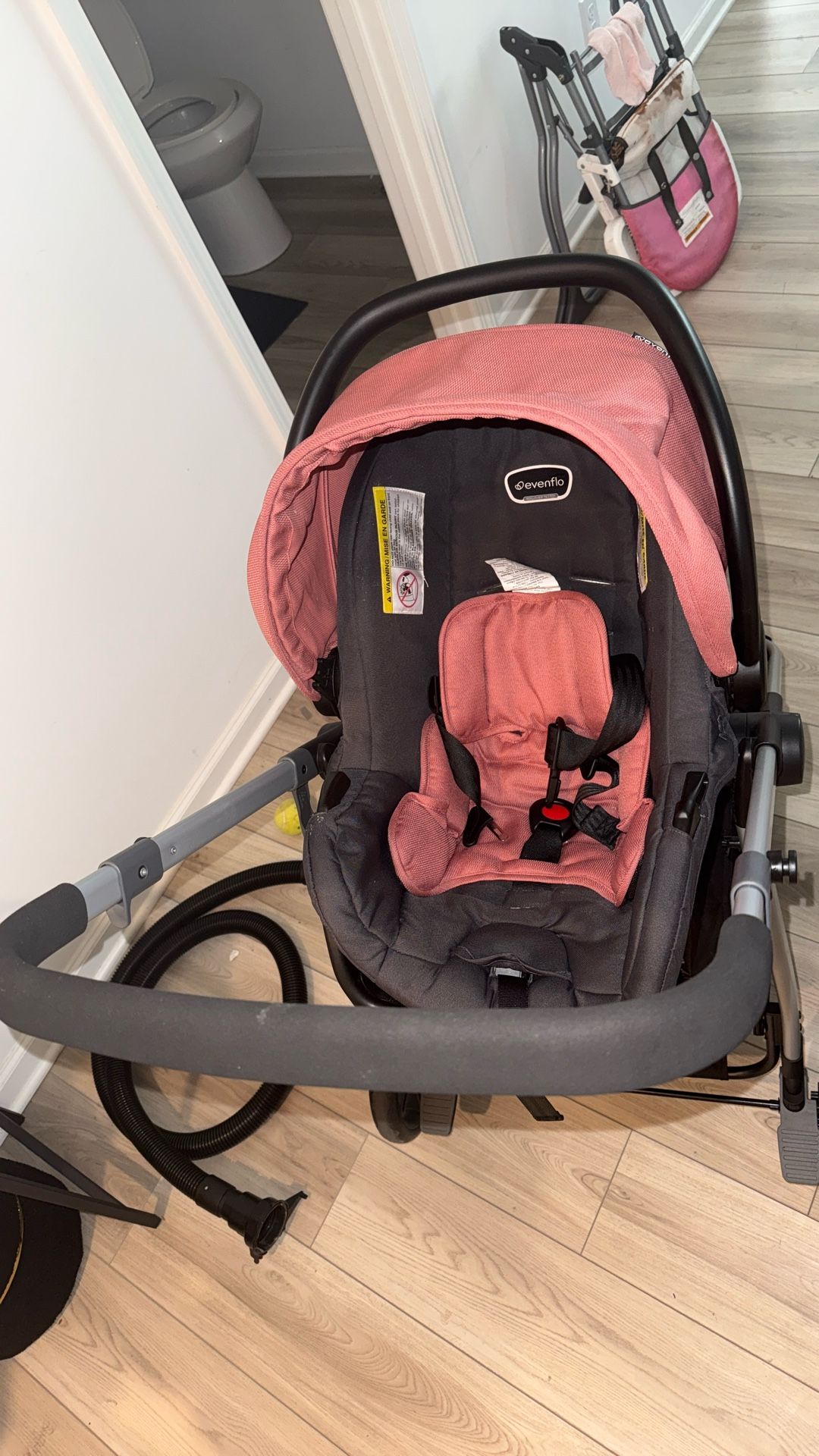 125 Evenflo Car Seat/ Stroller